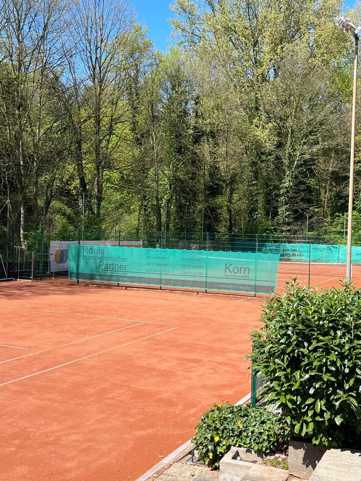 Terrasse mit Blick auf Tennisplätze