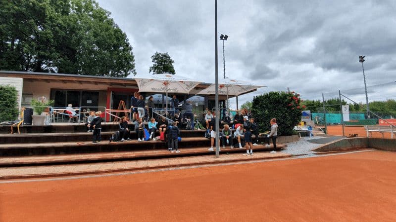 Die Terrasse des Clubhauses